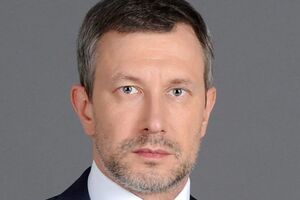 Чеснаков уважає компромісним обрання Мінська місцем зустрічі Суркова та Волкера
