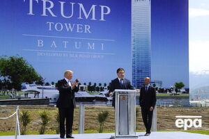 Апрель 2012 года, когда Трамп посетил Грузию, был "политически уязвимым временем" для тогдашнего президента Грузии Михаила Саакашвили, отмечает The New Yorker