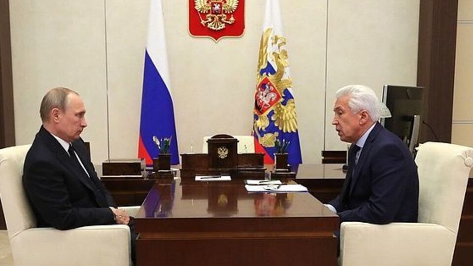 Пресс-служба датировала встречу Путина с Васильевым 15-м августа, источники утверждают, что она состоялась раньше