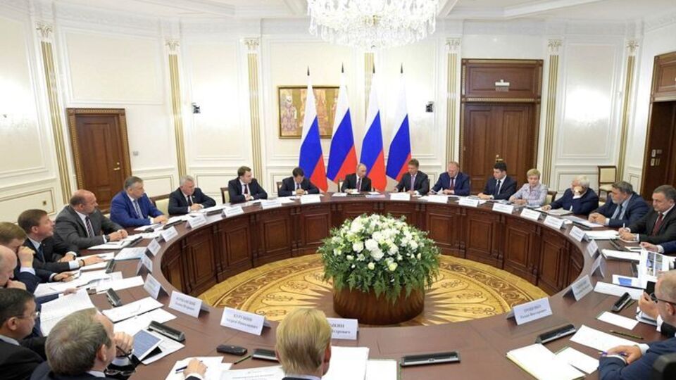 Путін сьогодні проводить нараду