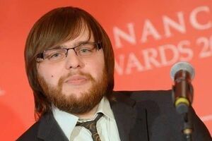 Садовничий (на фото): Усе логічно: Шабунін ударив людину, людина подала в поліцію заяву, поліція знайшла склад злочину, вручила підозру, далі буде суд, який визначить покарання за побиття людини