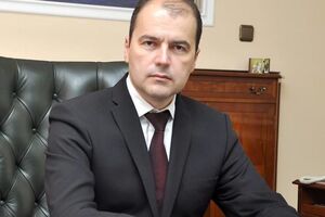 По словам Олейника, есть все основания считать, что в сентябре объем принятых грузов увеличится