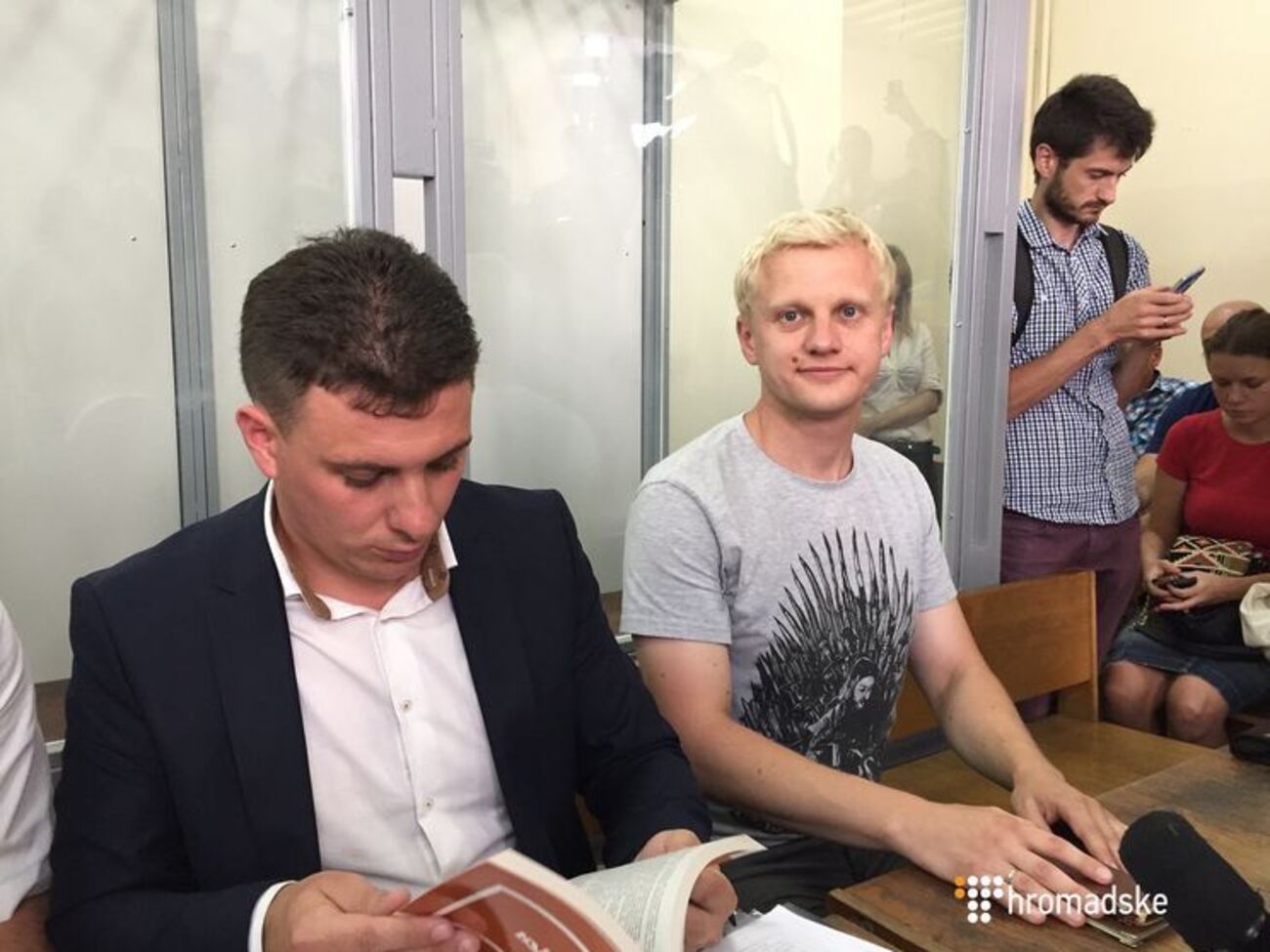 8 червня Шабунін ударив в обличчя блогера, який підійшов до нього з мікрофоном