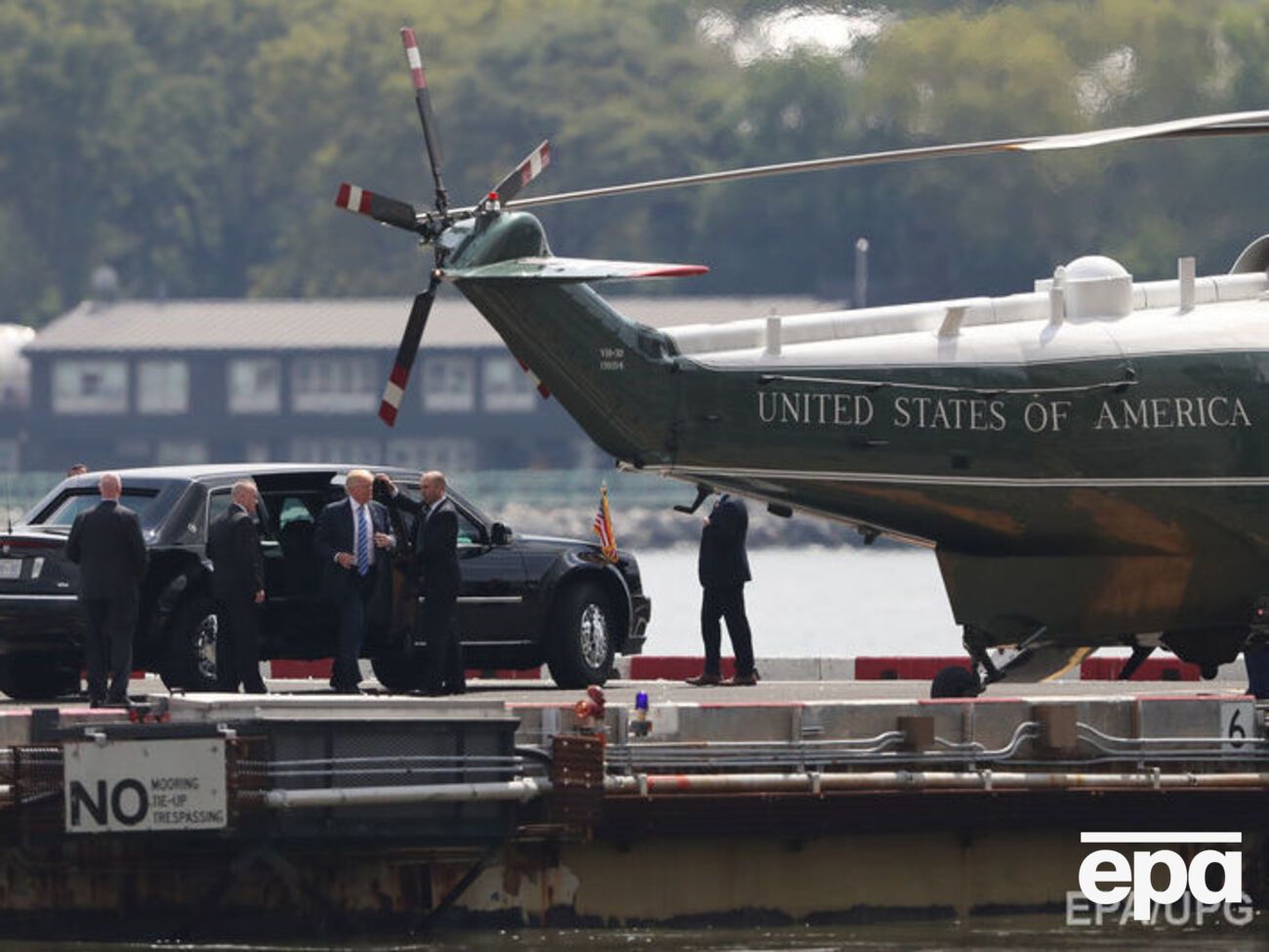 Трамп не хочет развивать демократию в Восточной Европе, но готов увеличить финансирование военных