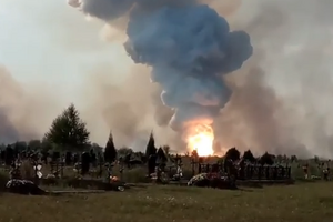 Завод розташований у Куйбишевському районі біля Лозівського кладовища