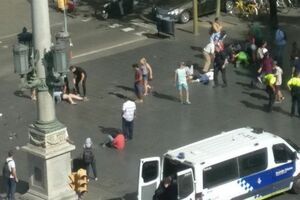 Очевидці повідомляють про десятки постраждалих