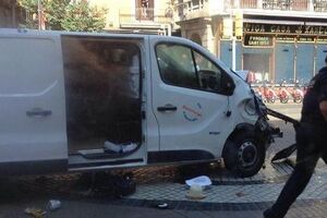 Автомобіль проїхав пішохідною зоною Рамбла приблизно півкілометра