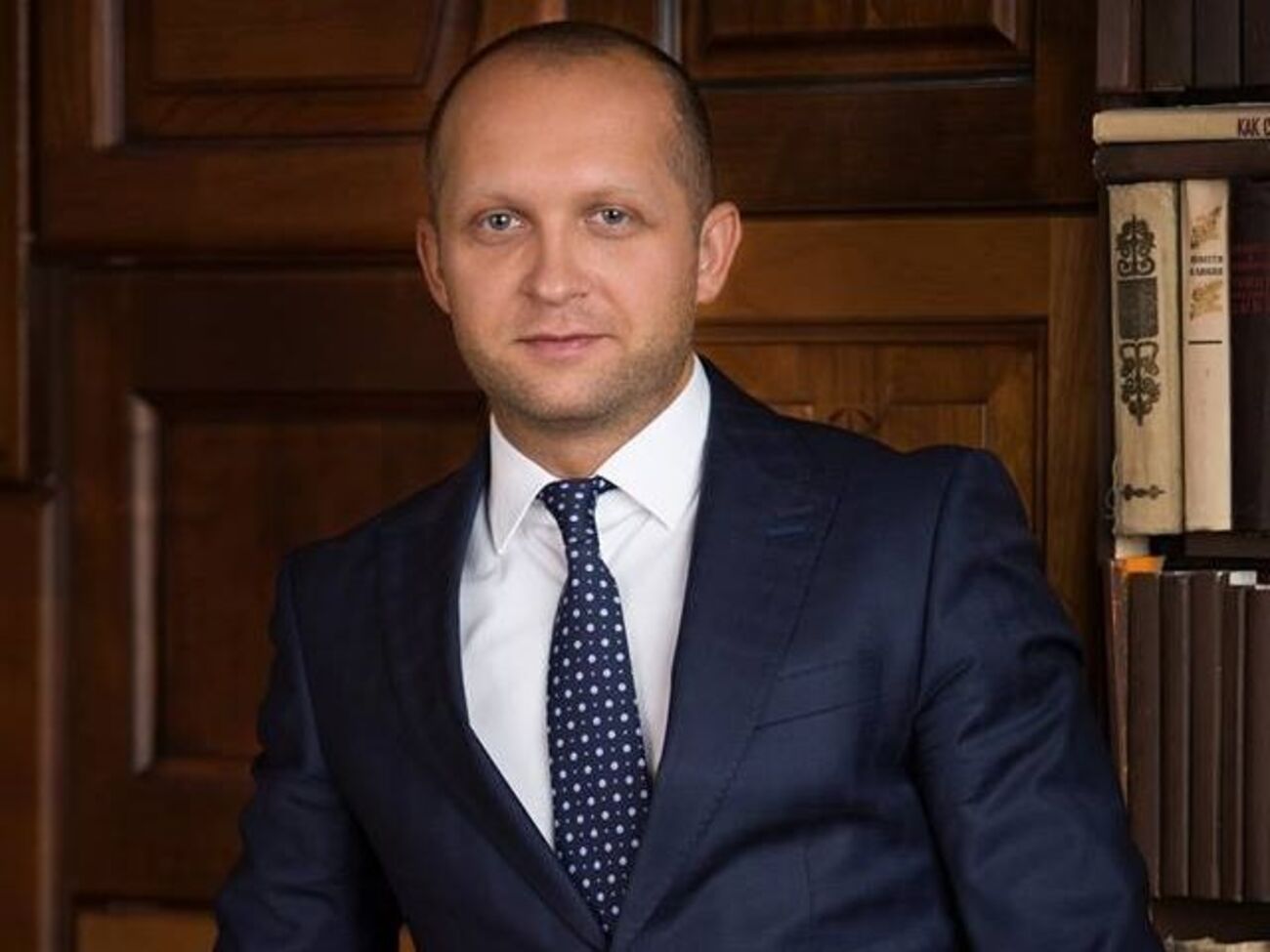 21 июля суд назначил Полякову меру пресечения в виде залога в сумме более 300 тыс. грн и обязательства сдать загранпаспорта и носить электронный браслет