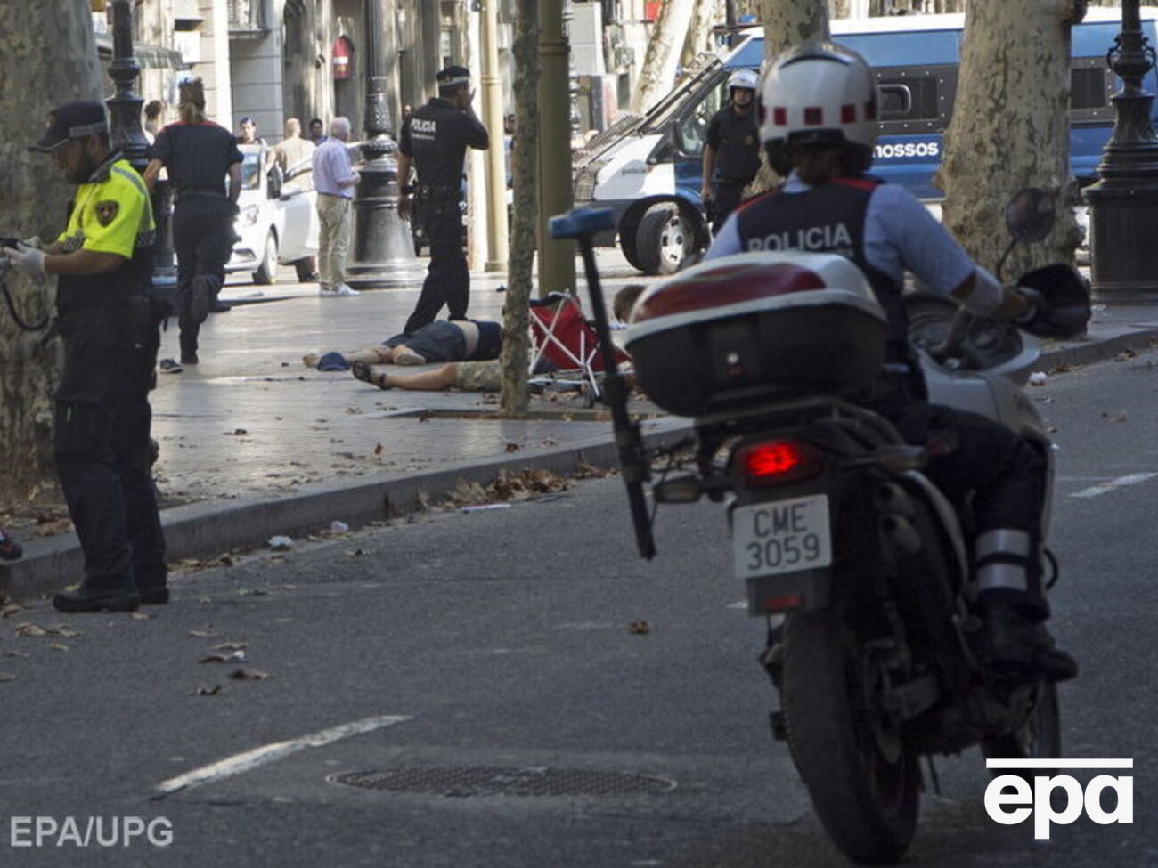 Поліція проводить спецоперацію у зв'язку з терактом на Рамбла