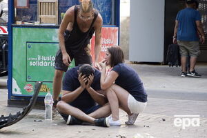 За уточненими даними, більше ніж 80 людей звернулося по допомогу до лікарів