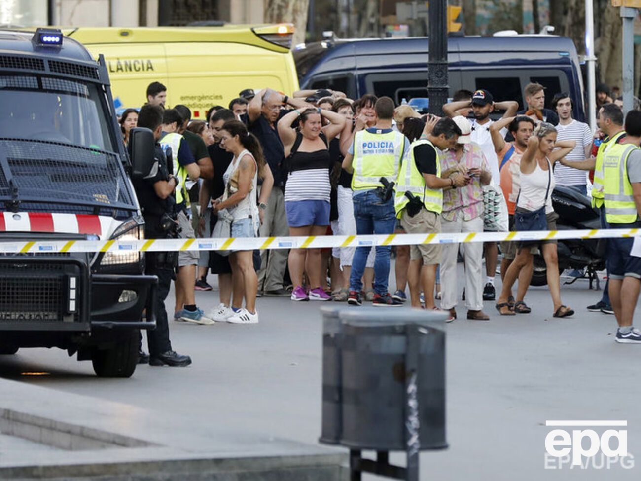 Унаслідок наїзду мікроавтобуса загинуло 13 людей