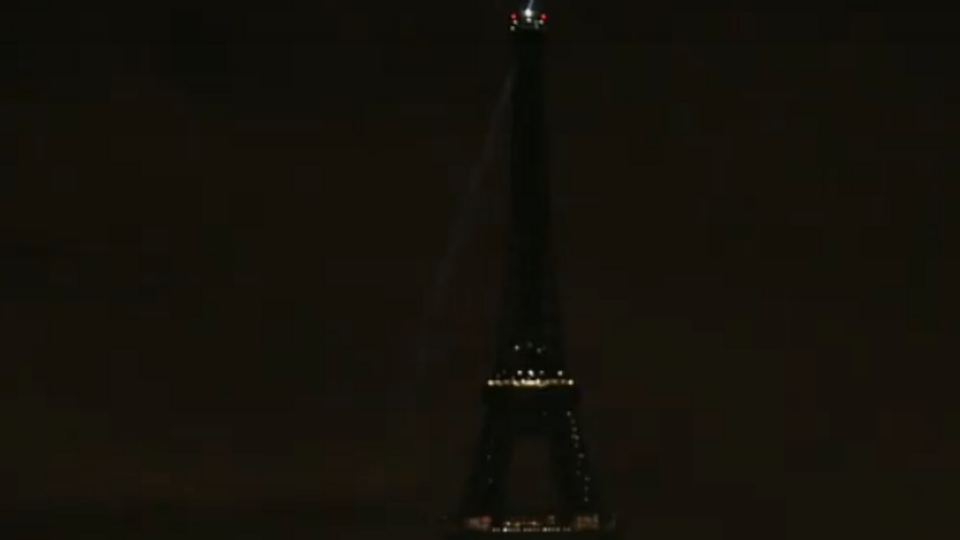 Вежа вже кілька разів гасила вогні з приводу інших терактів у Європі