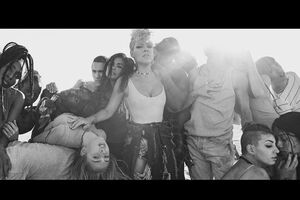 Героями клипа стали представители разных рас и субкультур