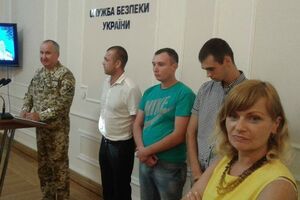 Трем АТОшникам из Днепра предложили поехать на подработку в Москву. АТОшникам. В Москву. И они поехали