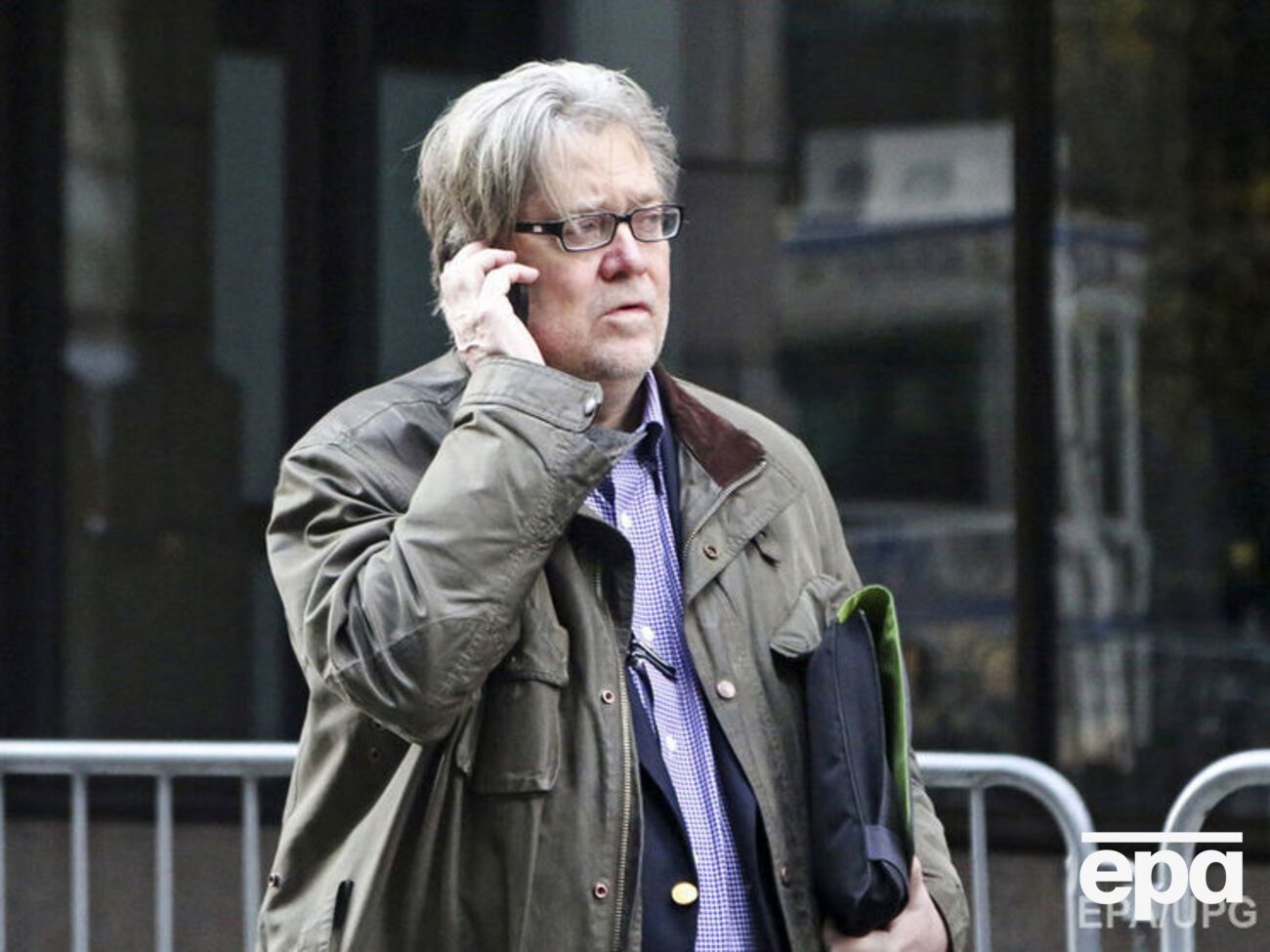 Националист Бэннон покидает Белый дом