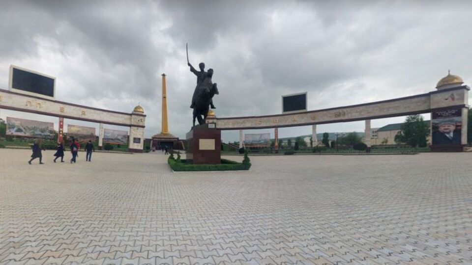 Акция состоялась недалеко от Мемориального комплекса Ахмат-хаджи Кадырова в центре Грозного