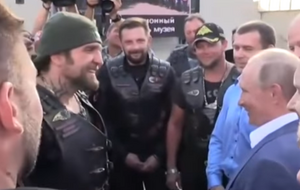 Залдостанов считается другом Путина