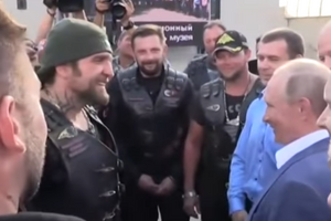 Залдостанов считается другом Путина