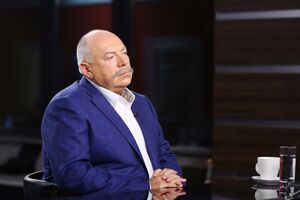 Піскун: Можна було в той час не ходити місяцями в парламент, а твоя картка голосувала