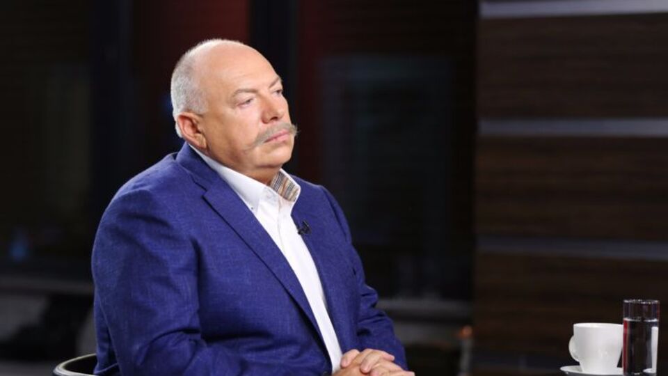 Піскун: Можна було в той час не ходити місяцями в парламент, а твоя картка голосувала
