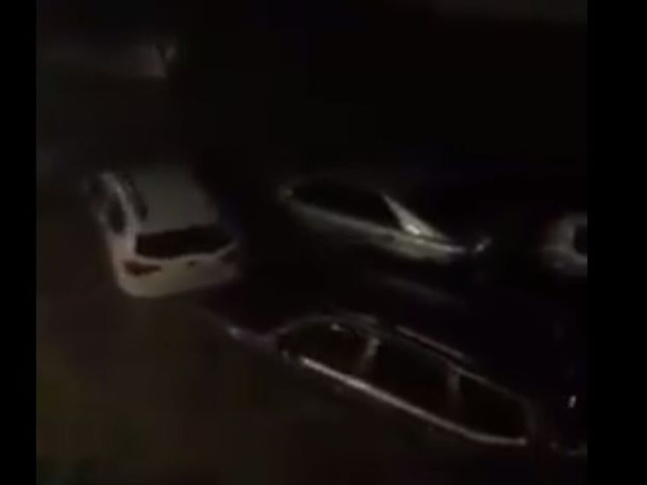 Потік води в Судаку поніс автомобілі