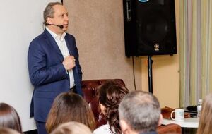 Слава Рабинович: Курс доллара и евро против рубля взлетел на 100%