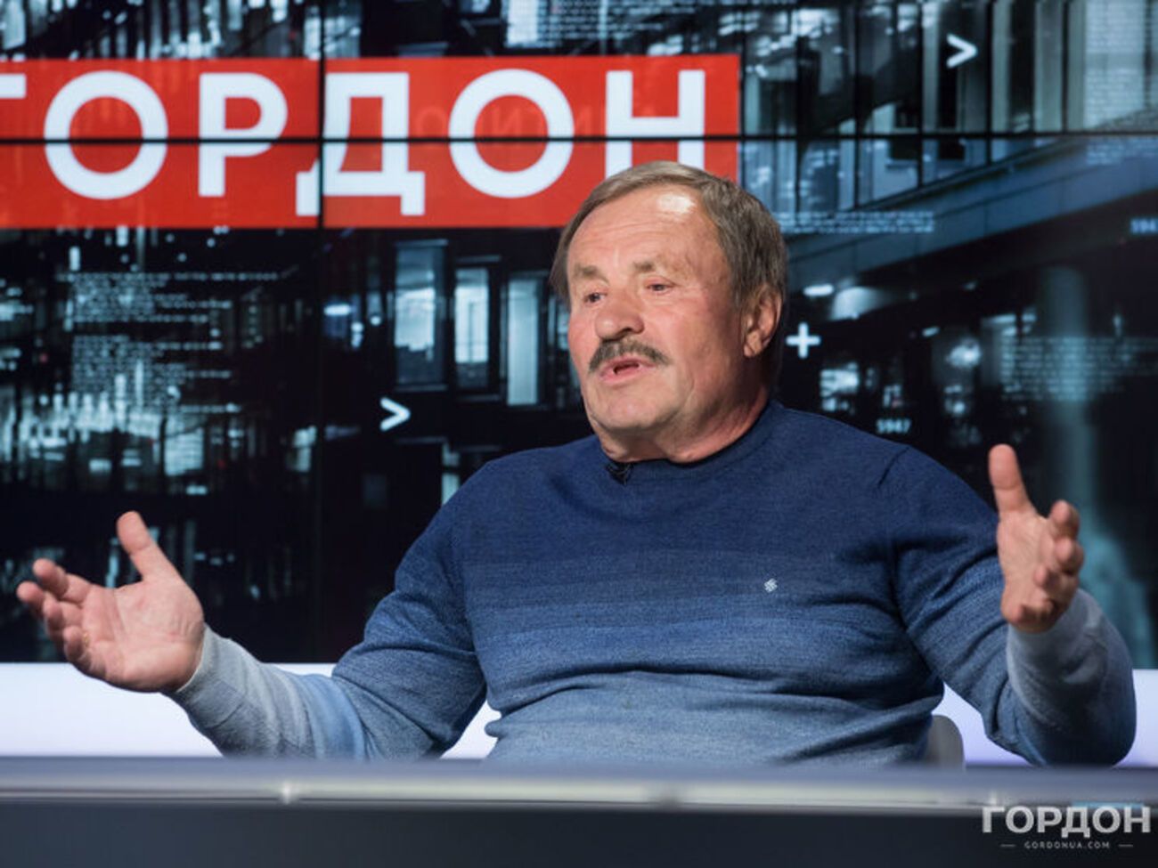 Бистряков: У нас ходять хлопці зі свастикою, зігують тощо. Нагадує епоху Гітлера