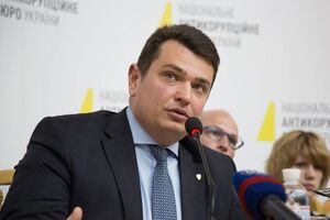 Сытник: Детективы, работающие по 20 часов в сутки, не видят семей, чтобы дать результат