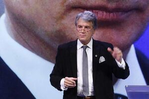 Ющенко: Коли Путін ходить Донбасом, він чує російську мову і ходить у російську церкву