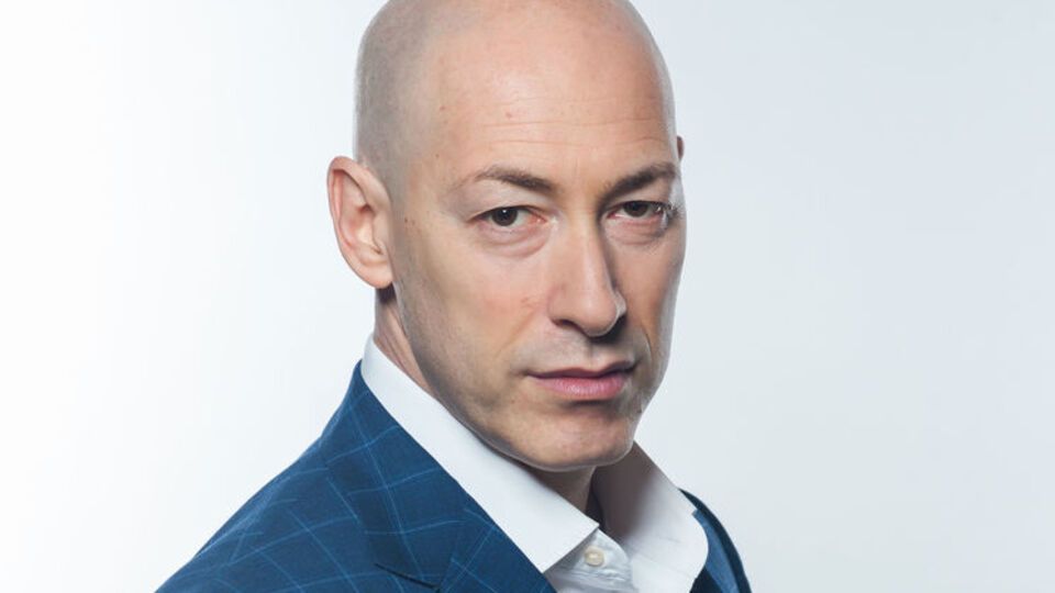 Гордон: Воюющая страна должна проводить парады для поднятия боевого духа