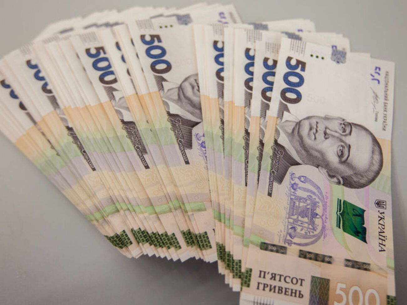 Найбільша премія становила понад 7,3 млн грн