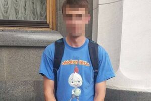 Молодика, який залишив напис, затримали на гарячому