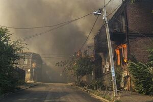 Учора в Ростові-на-Дону почалася пожежа, в області оголосили режим надзвичайної ситуації
