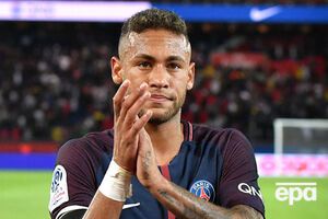 "Барселона" судится с Неймаром