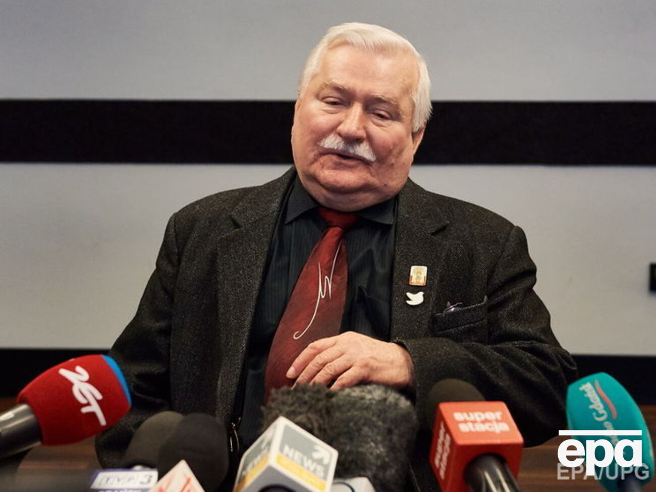 Против Валенсы открыли дело