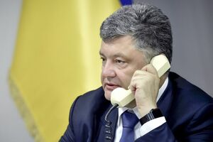 Порошенко поспілкувався з Путіним, Меркель і Макроном