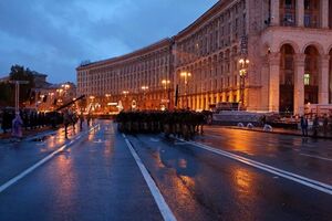 Генеральная репетиция парада прошла под дождем