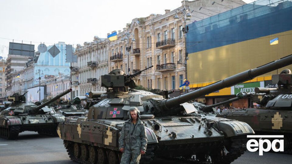 На Крещатике в 10.00 начнется традиционный парад с участием 4,5 тыс. военнослужащих