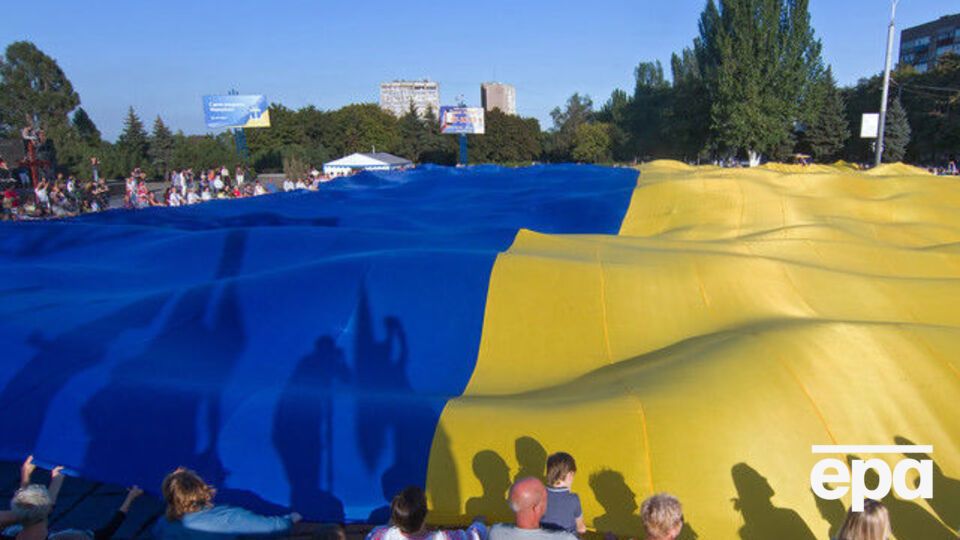 23 августа в Украине отмечают День государственного флага