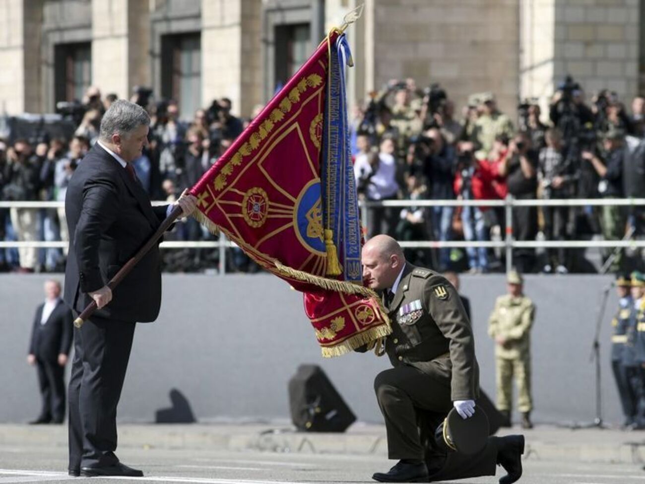 Порошенко виступив під час військового параду в Києві