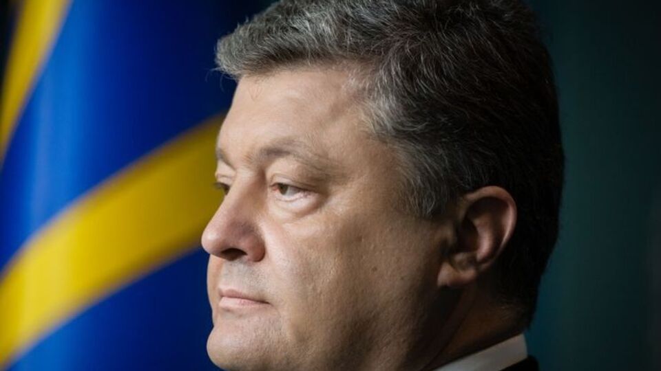 Порошенко провів зустріч із Меттісом