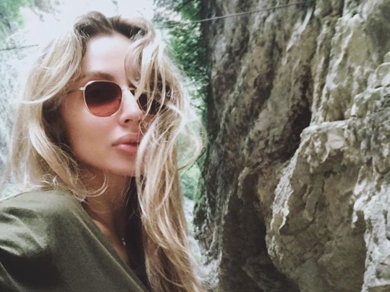 Loboda зізналася, що якщо в неї з'являється хлопець, вона цілком віддає себе йому