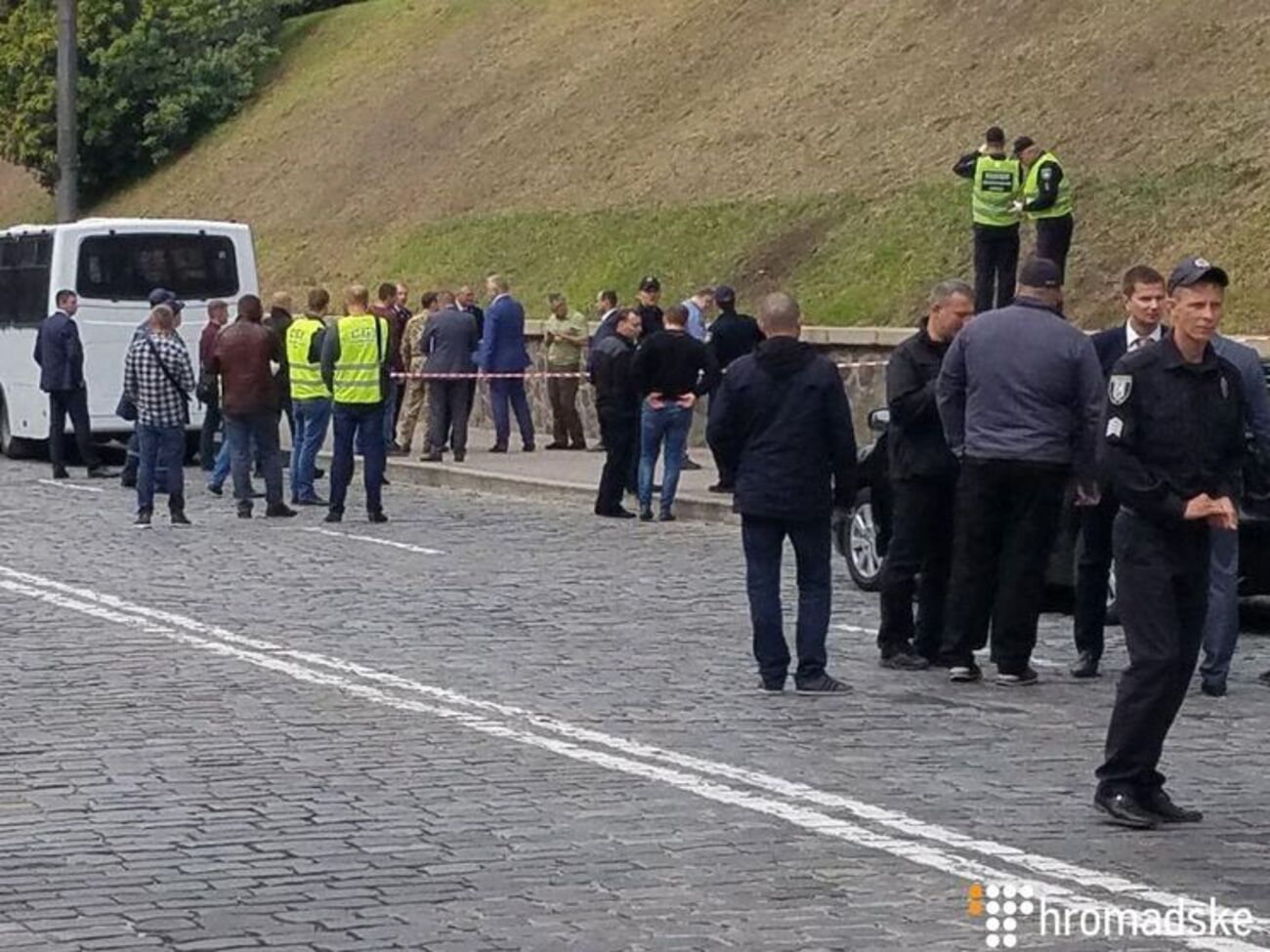 Наразі проводять слідчі дії