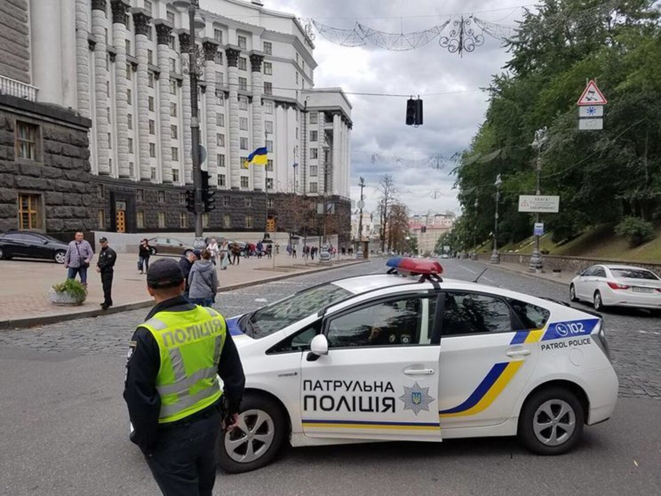 Эксперты определяют тип взрывного устройства
