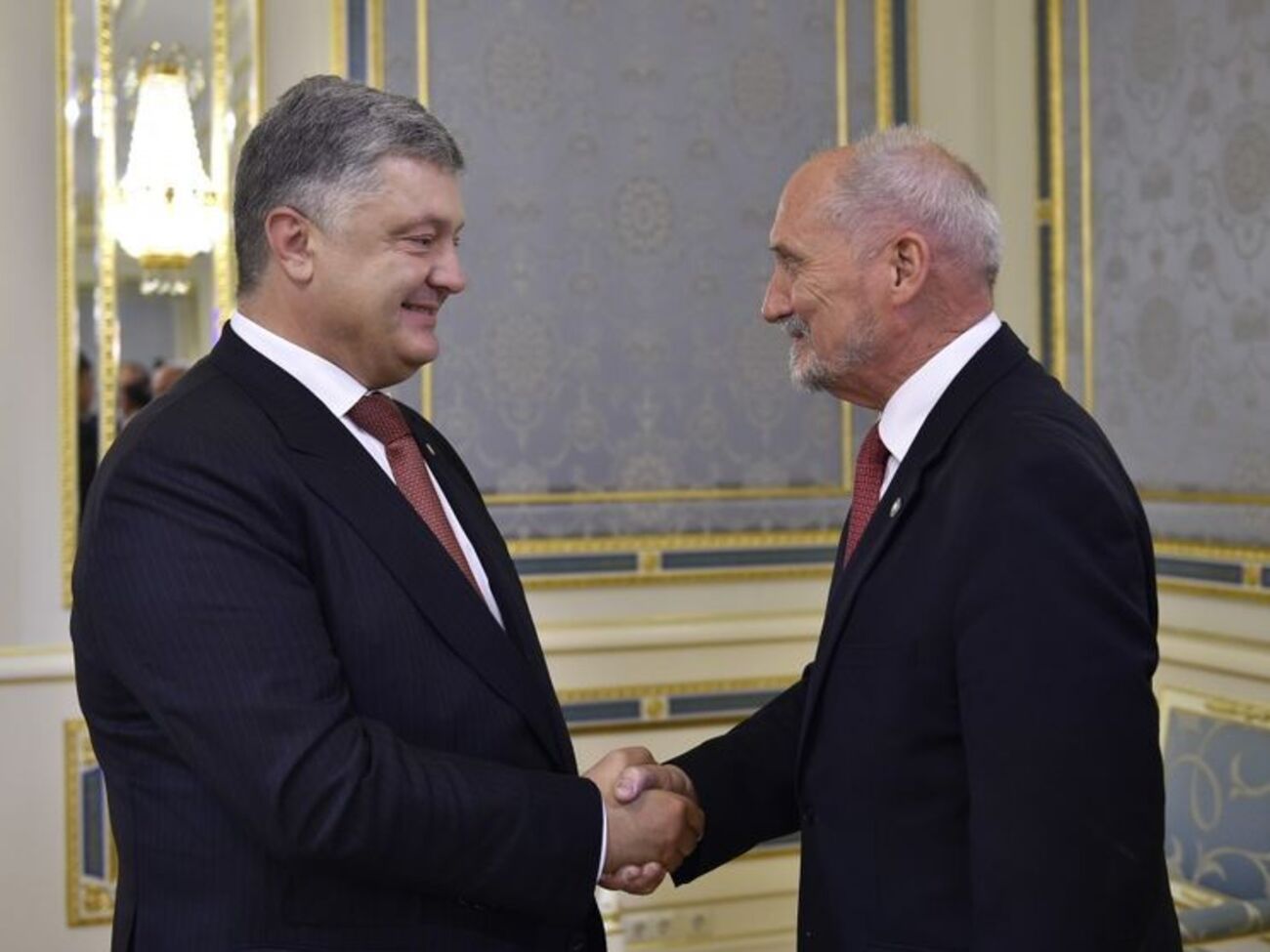 Порошенко встретился с Мацеревичем