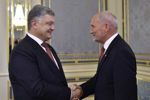 Порошенко встретился с Мацеревичем
