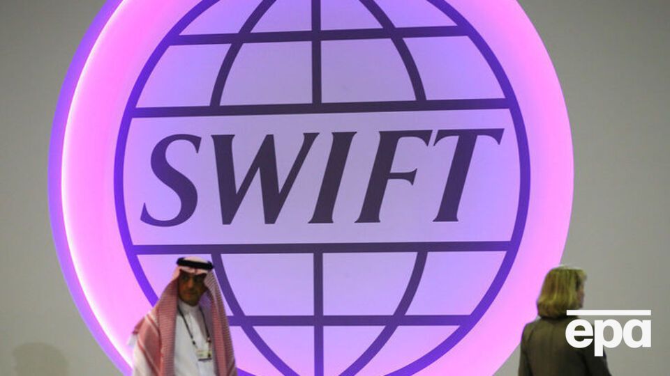 Российские банки отключают от SWIFT