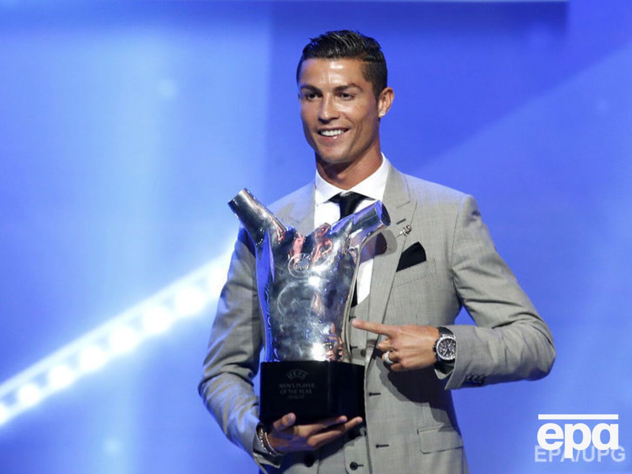 Роналду в третий раз стал обладателем приза УЕФА