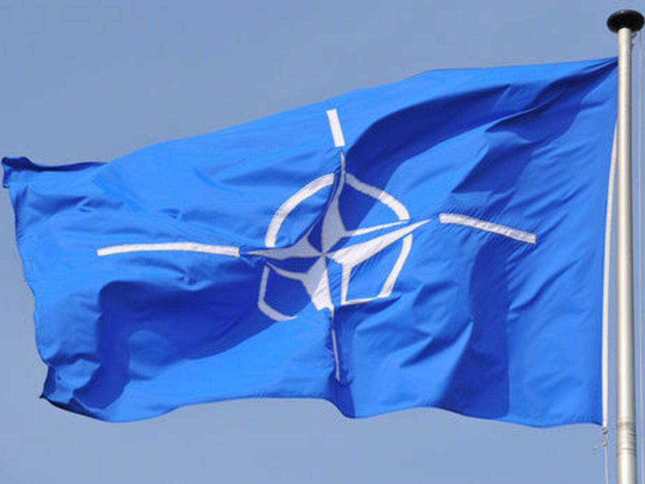 Відносини між Боснією і Герцеговиною та НАТО на стадії обговорення можливого членства з 2010 року