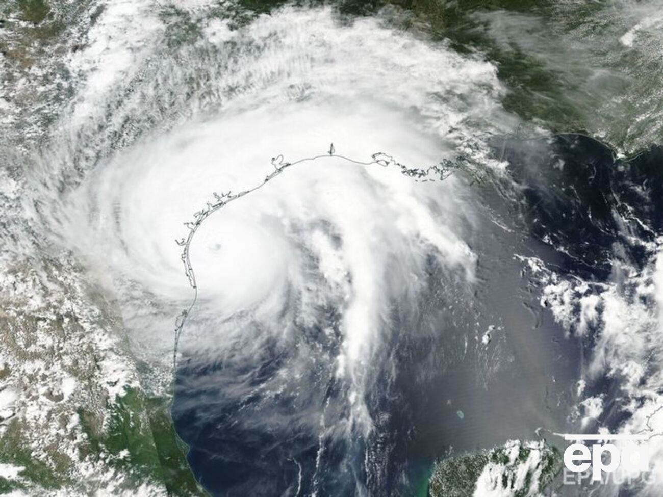 Стихия принесет почти 100 см осадков